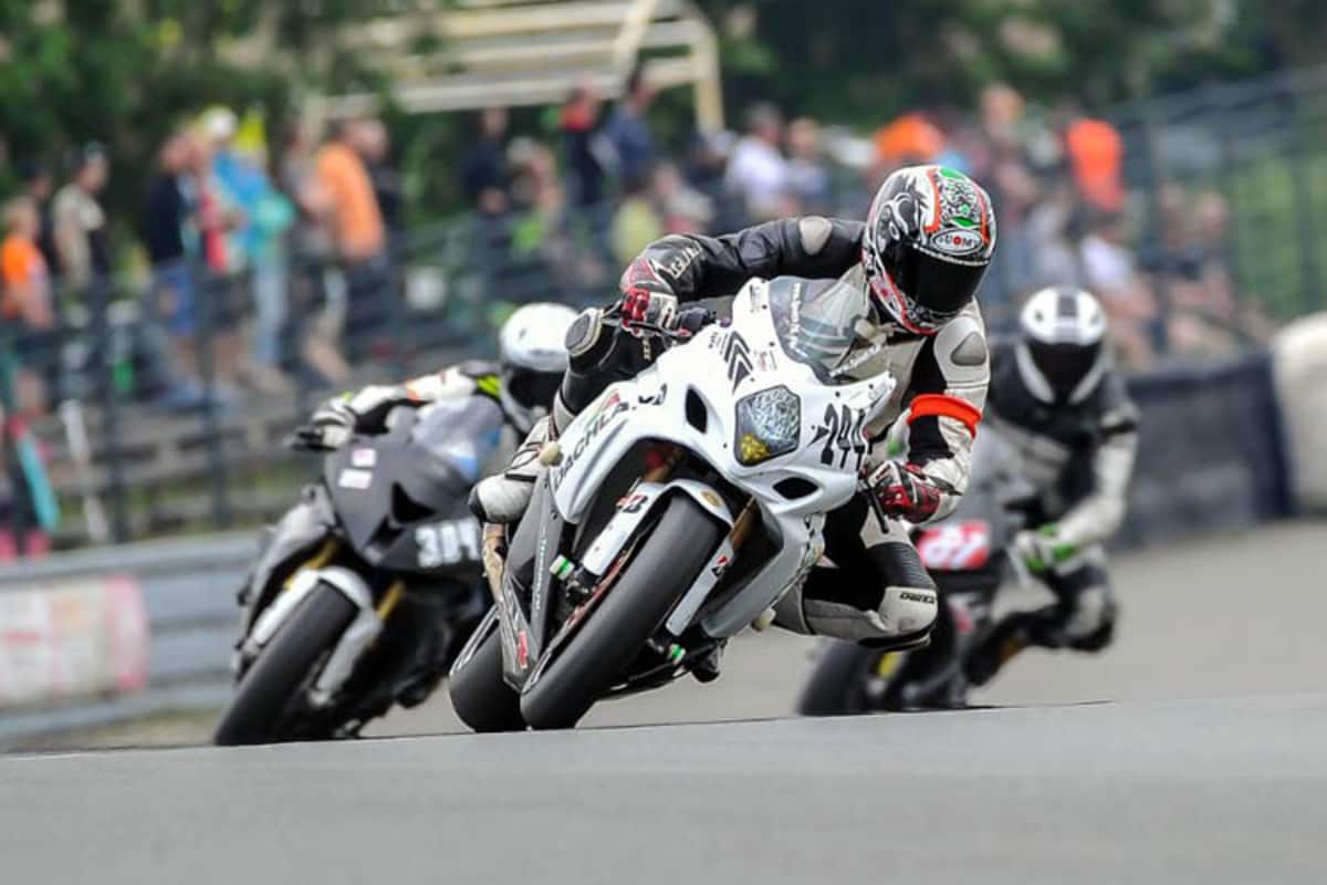 Sven Aßmus gewann beide SBK-B-Läufe vor Andrik Wambsganß und Guido Wemhöner