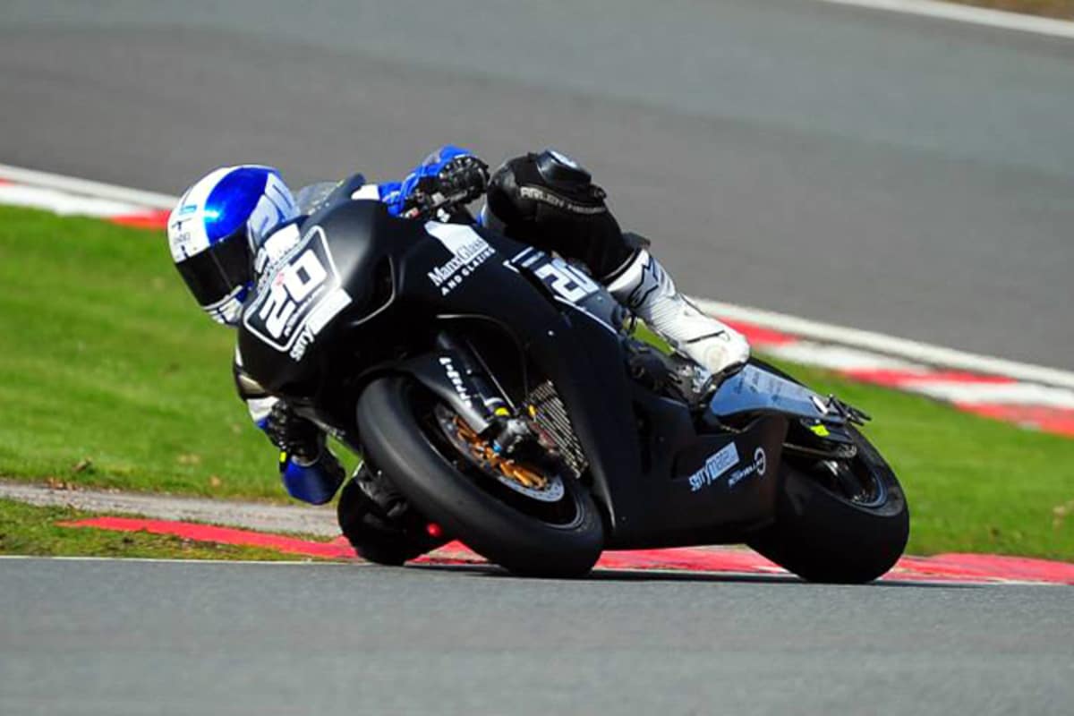 Jenny Tinmouth trainierte in Oulton Park