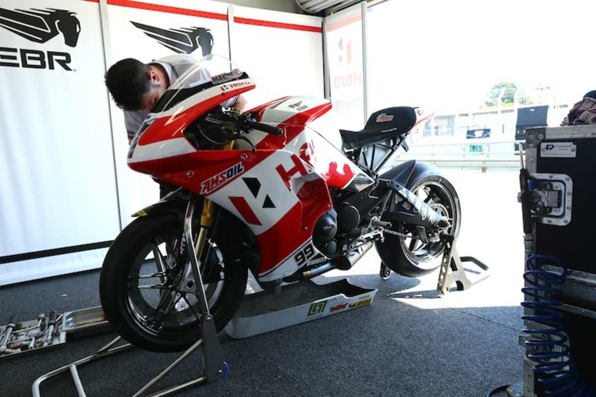 Erik Buell Racing versucht sich 2014 mit der 1190RX an der Superbike-WM