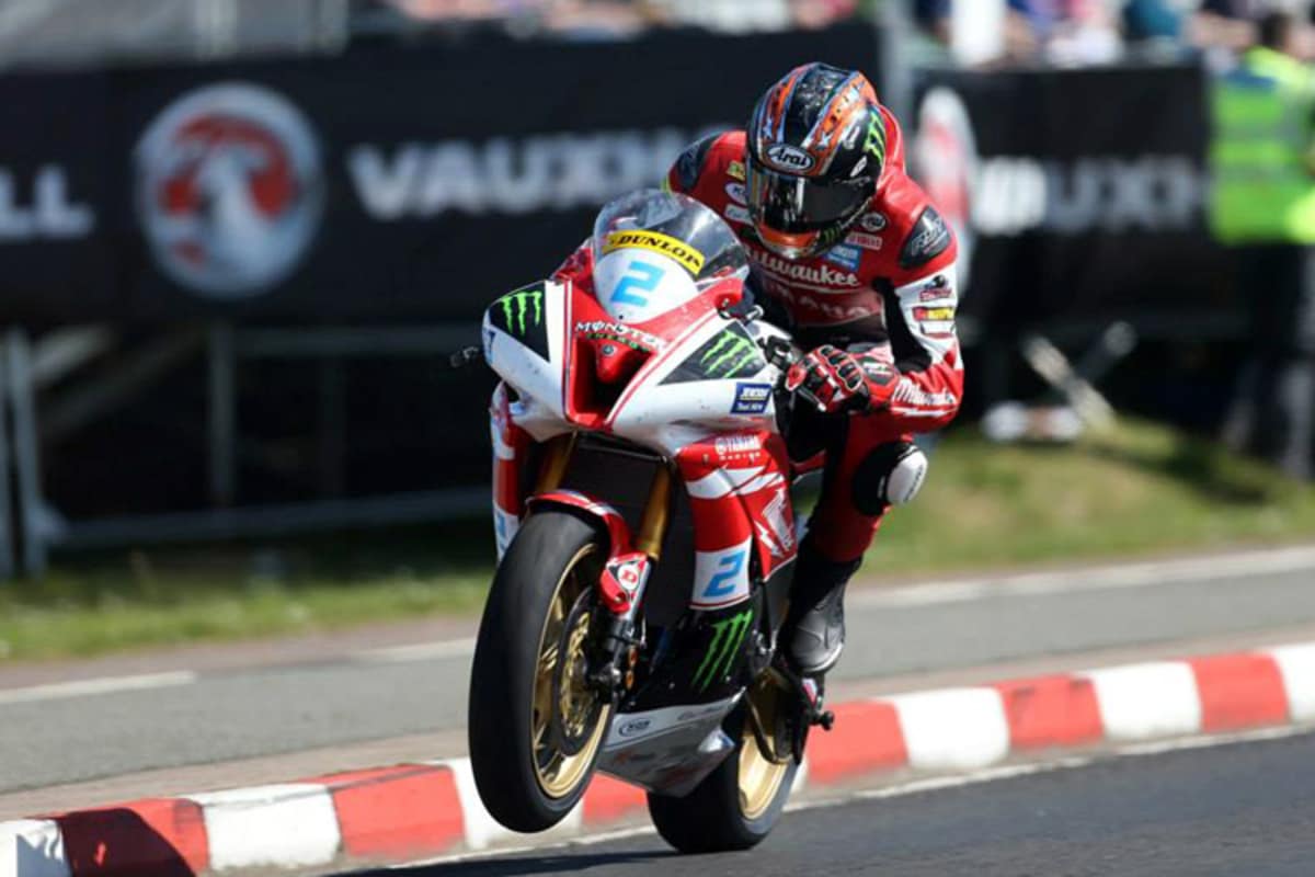 Ian Hutchinson (Milwaukee Yamaha) - North West 200