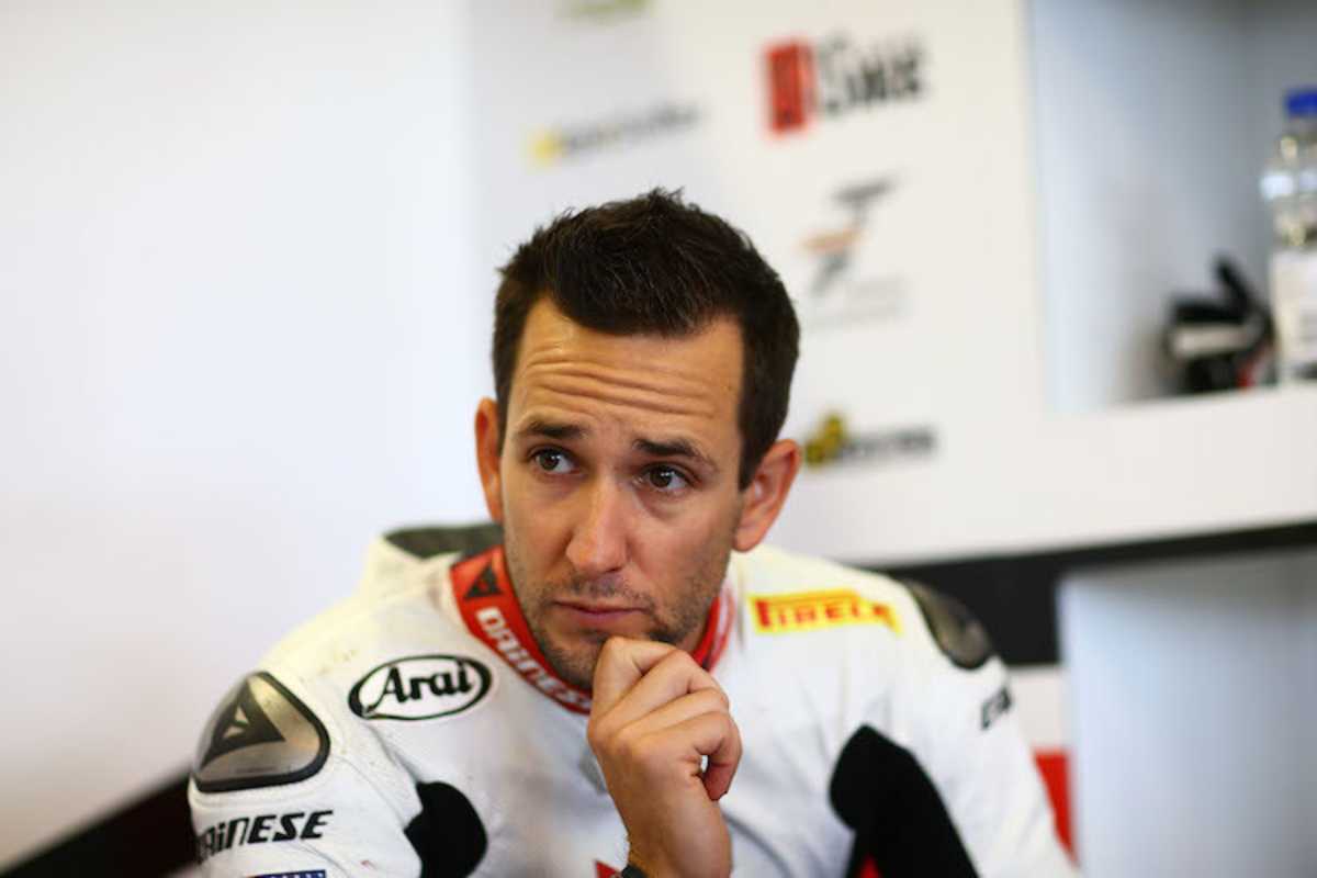 Glücklich wirkt Geoff May mit dieser Situation nicht