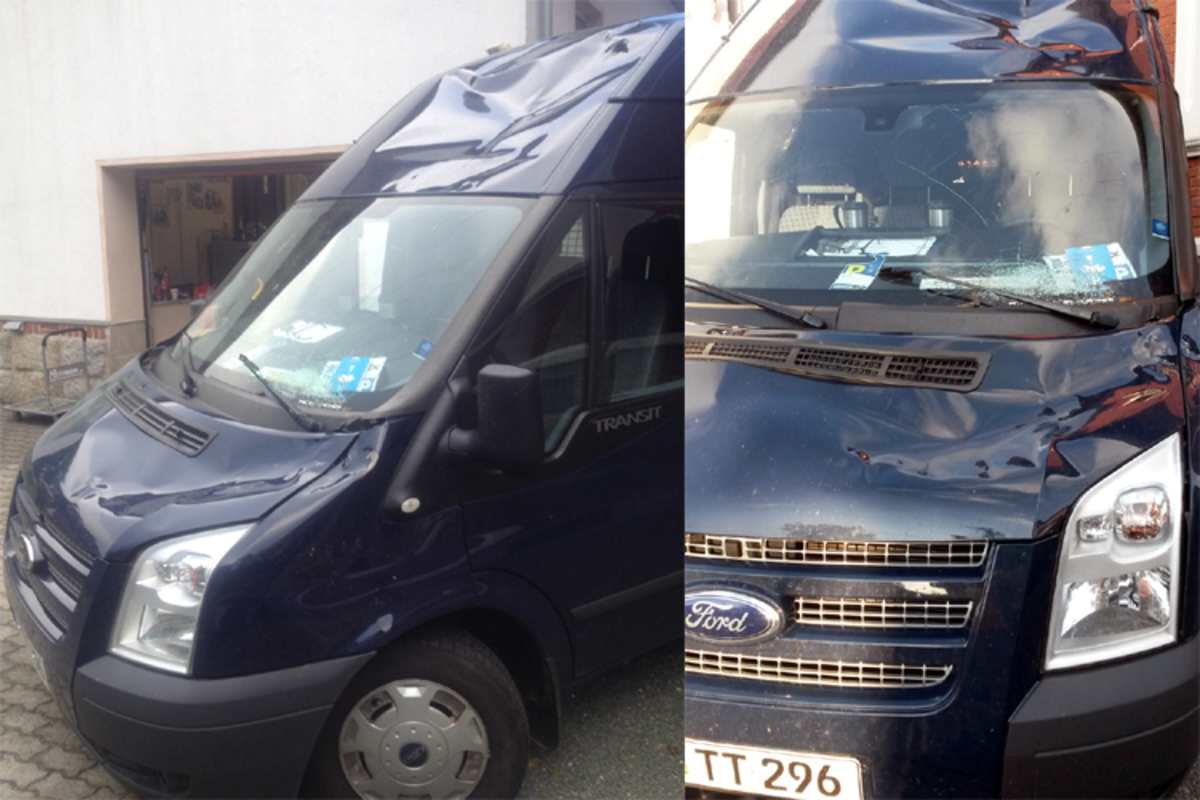 Der Schaden am Renntransporter