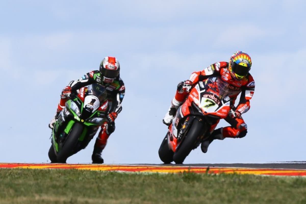 Chaz Davies (7) gewann vor Jonathan Rea