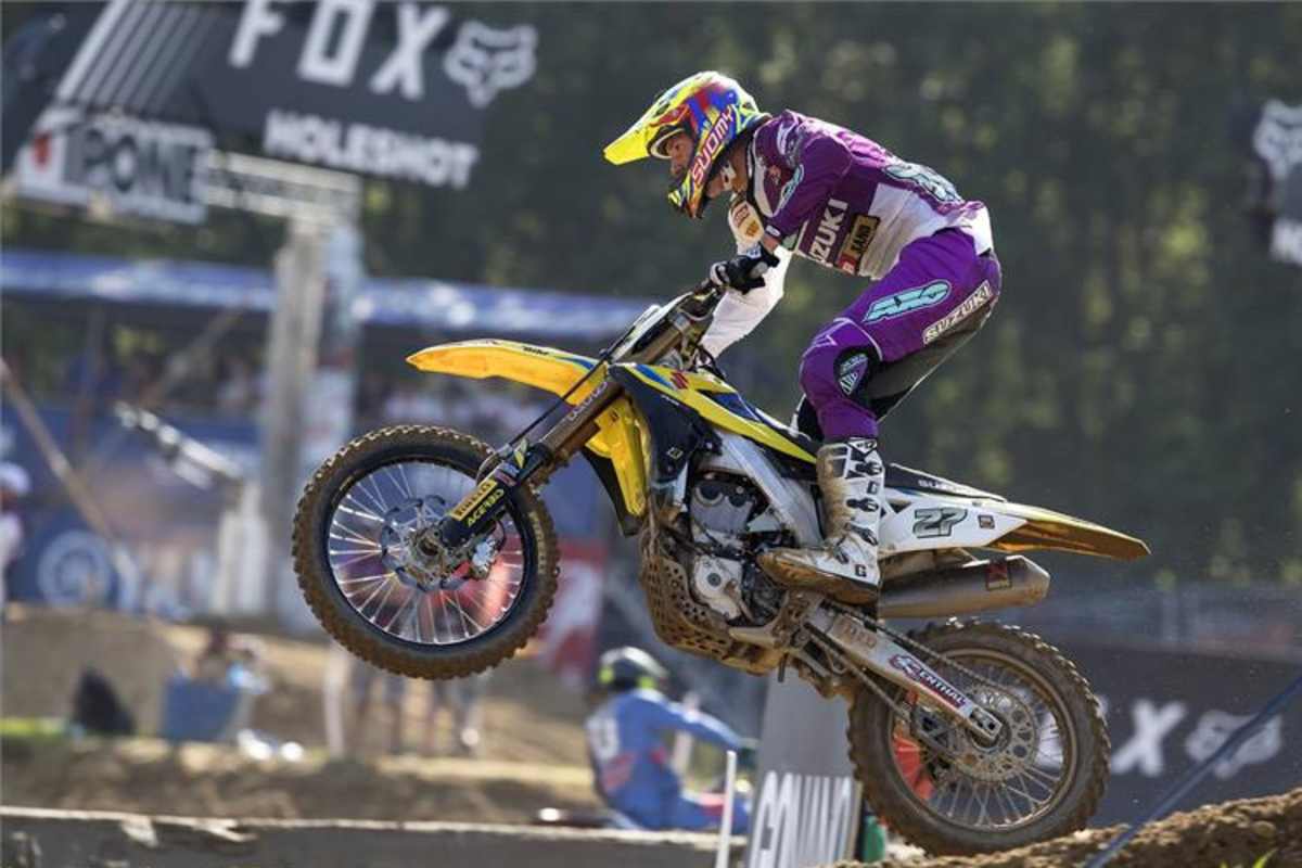 Zum Schluss fuhr Jasikonis ohne Brille, um etwas Kühlung zu bekommen