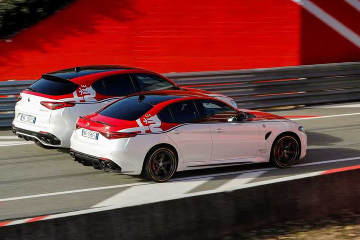 Das Alfa-Logo am Dach