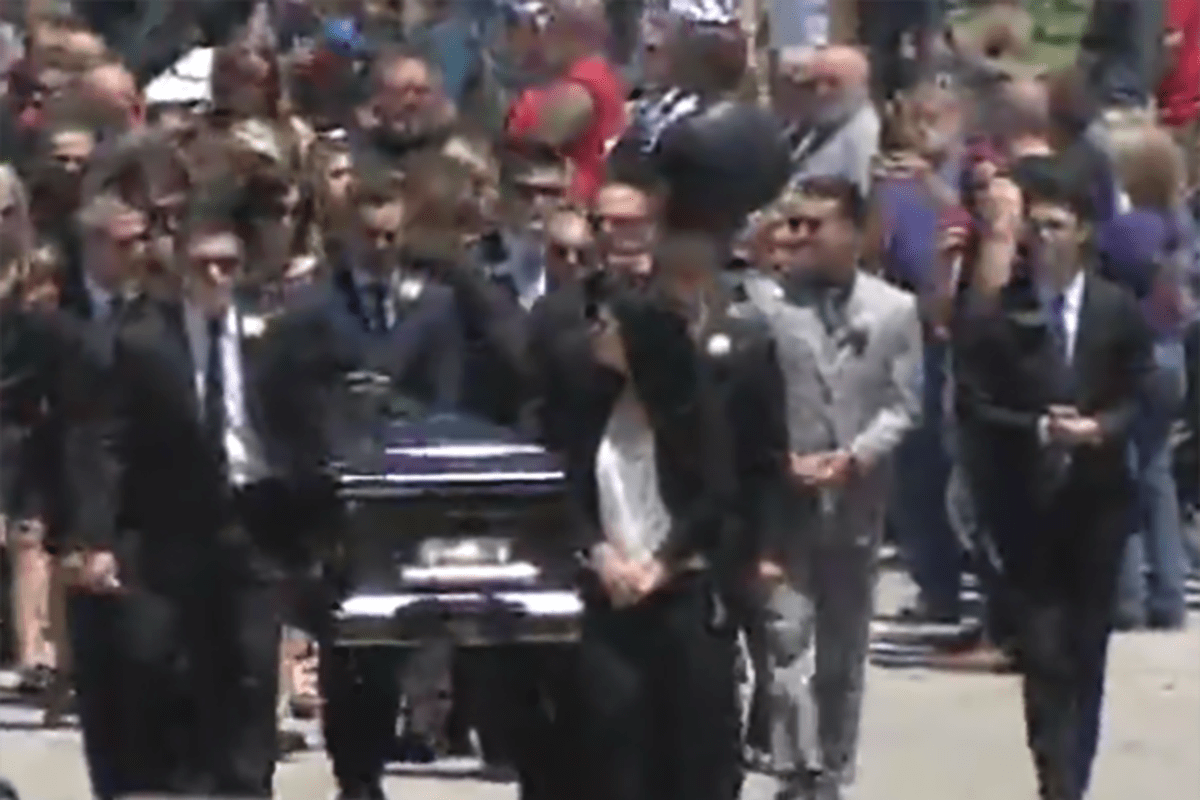 Nicky Haydens Sarg führte den Trauerzug in die St. Stephen Cathedral an