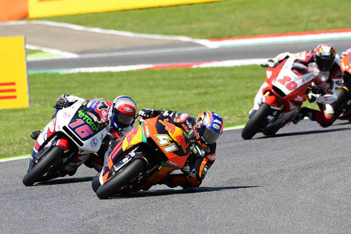 Bradl Binder im Kampf gegen Joe Roberts
