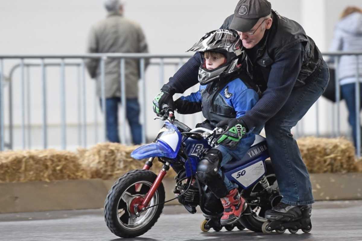 An der Motorradwelt Bodensee kann man auch selber fahren: Verschiedene Parcours stehen zur Wahl, auch einer für Kinder