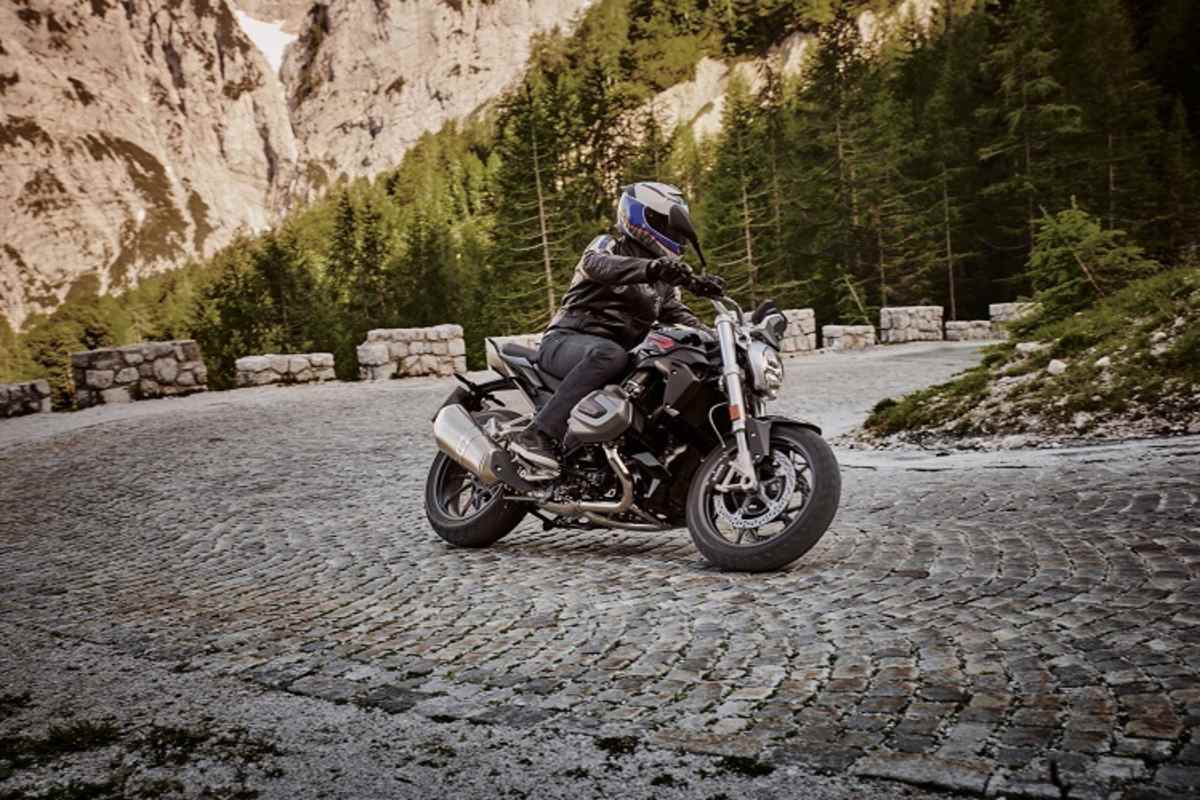 BMW R 1250 R: Moderner Roadster ohne Klassik-Design