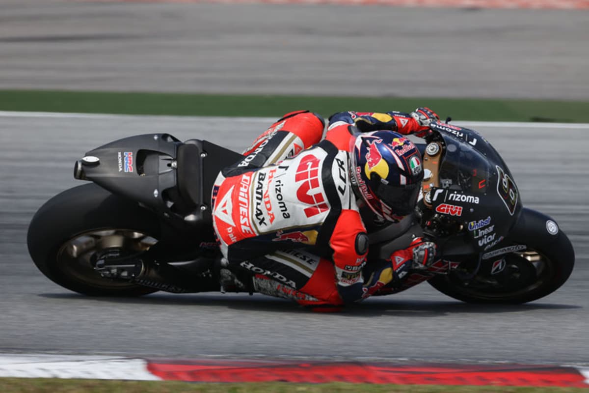 Stefan Bradl sauste vor der Mittagspause auf den sauberen dritten Platz