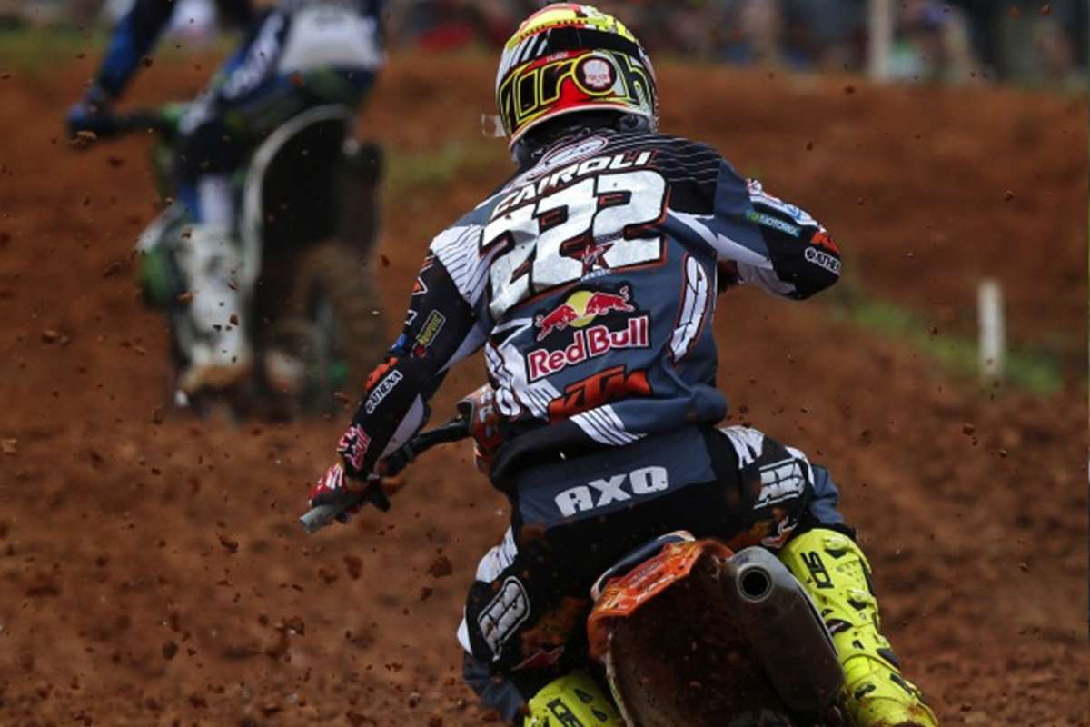 Weniger ist mehr: Cairoli mit der 350er KTM auf dem Weg an die Spitze an allen 450er-Kollegen vorbei