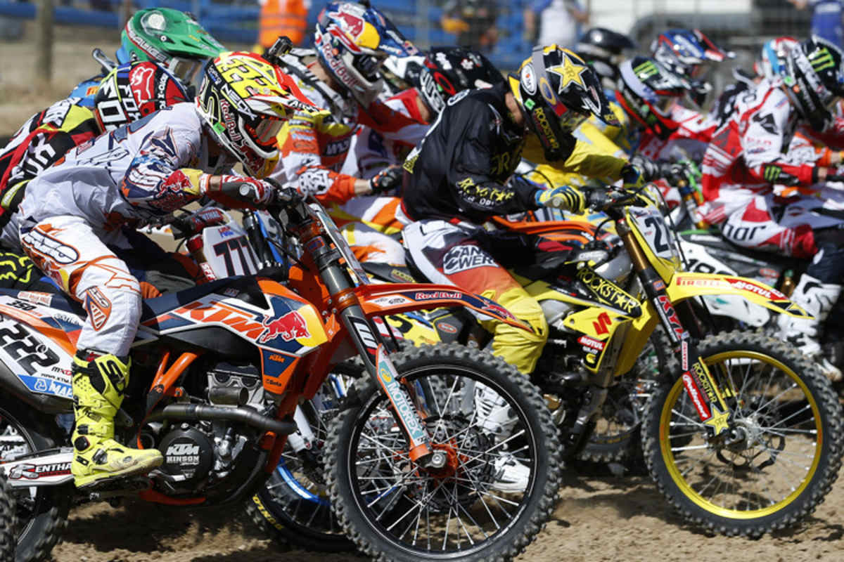 Antonio Cairoli (222) nach dem  Start