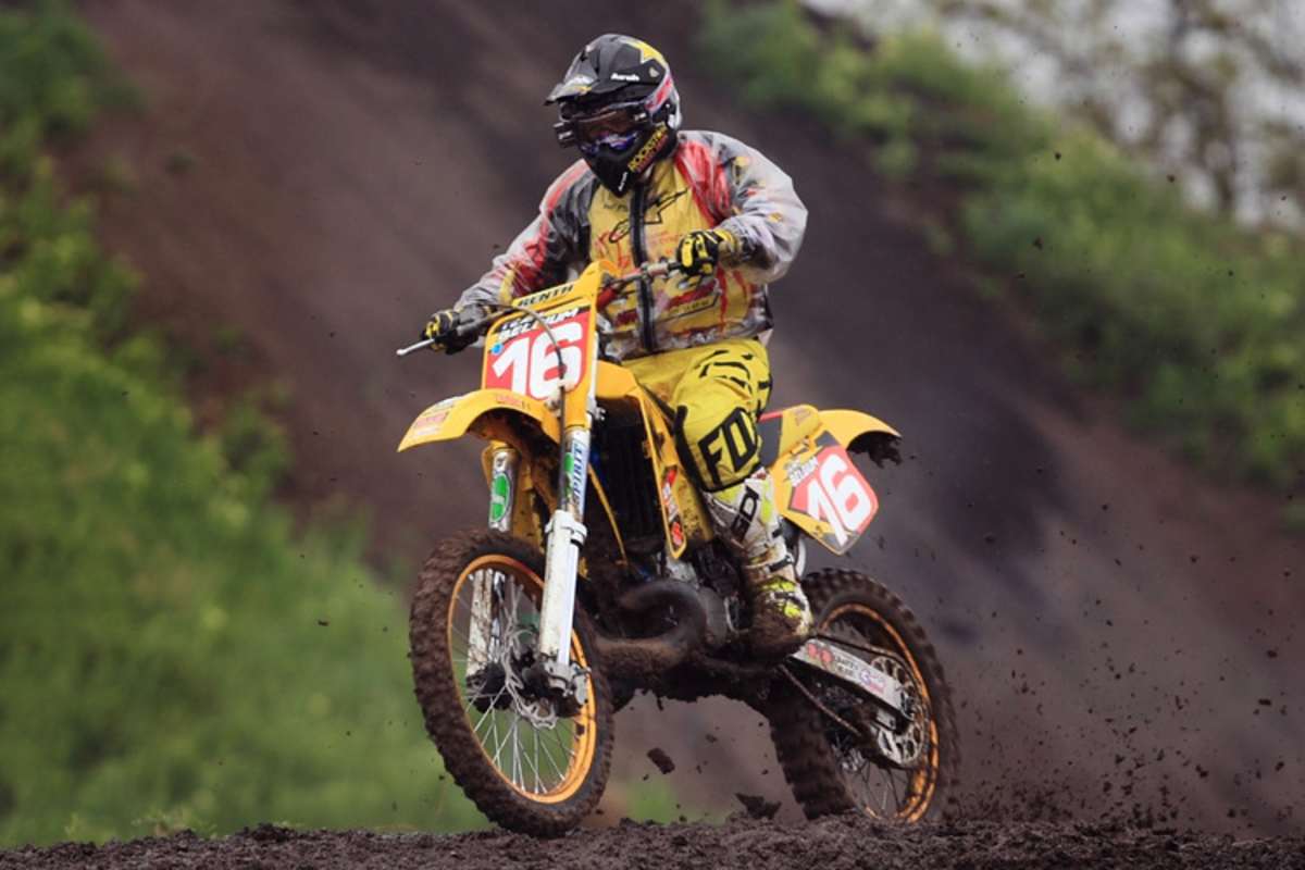 Beinahe zu schade für den Schlamm: Die Zweitakt-Suzuki