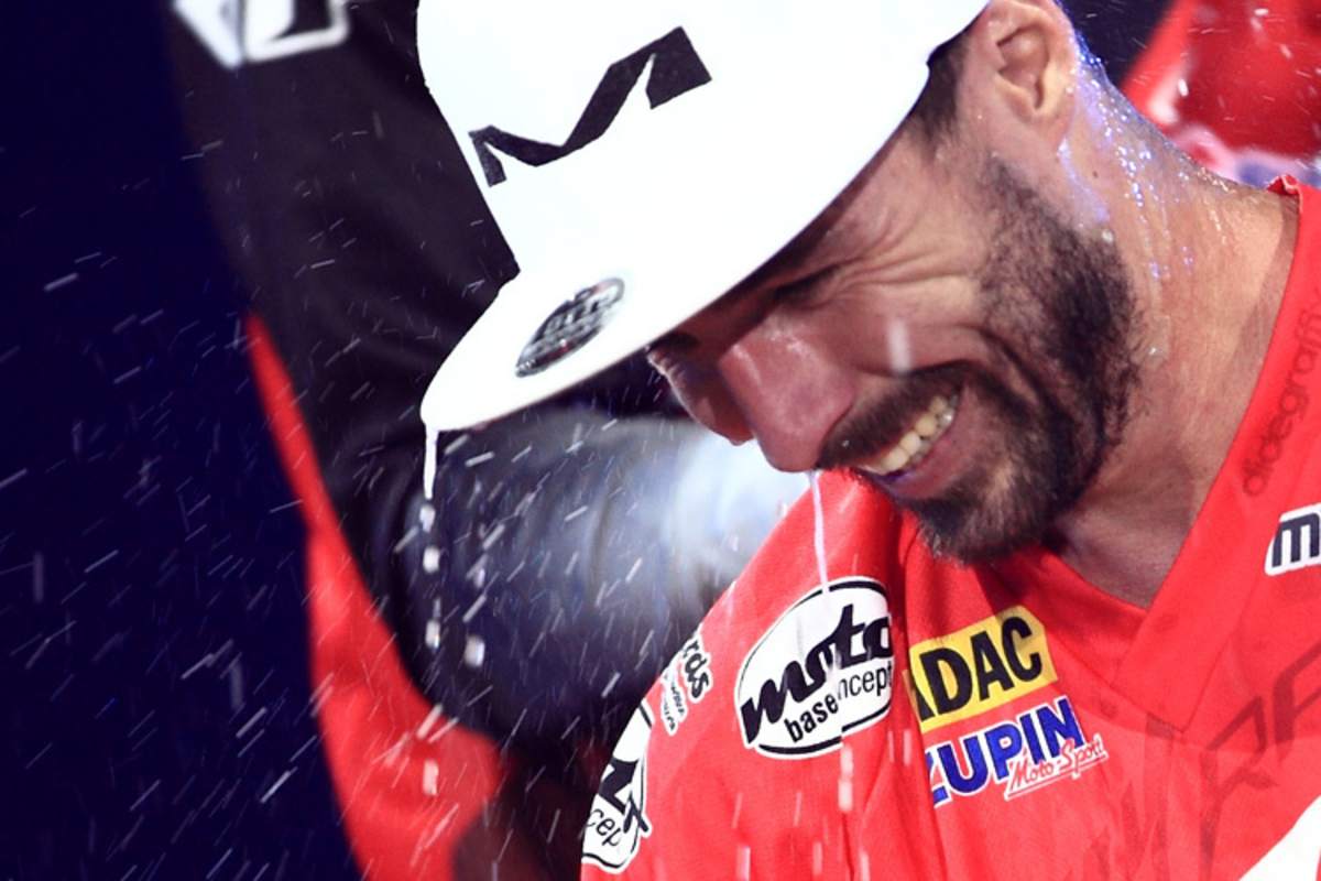 Die Sektdusche nach dem Rennen