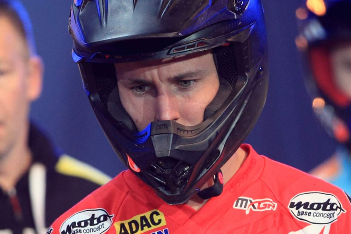 Das 'MXGP'-Logo ist jedenlalls auf Cunninghams Rennshirt schon drauf