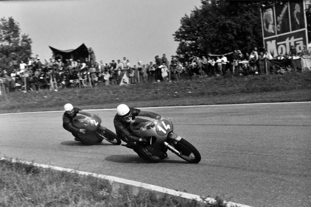 250-ccm-Rennen 1959 in Monza: Degner (14) auf MZ und Ubbiali (2) auf MV Agusta 