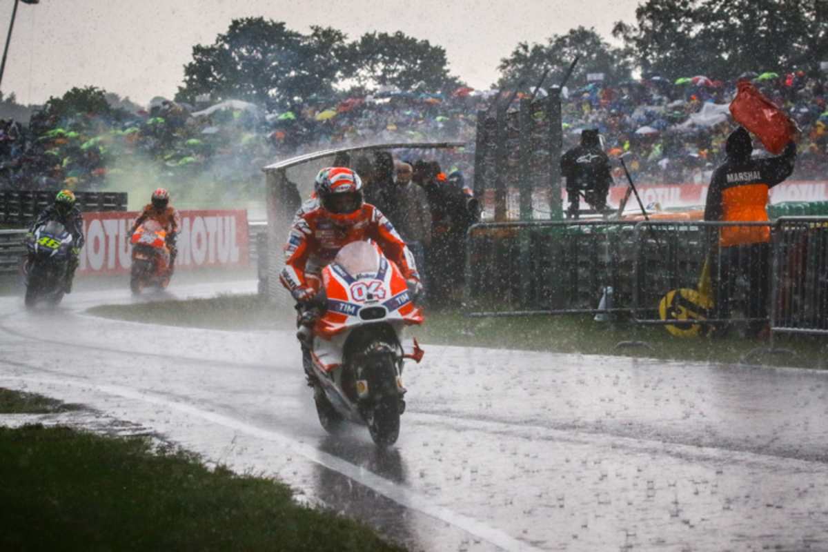 Andrea Dovizioso durfte beim Restart ganz vorne losfahren – und stürzte