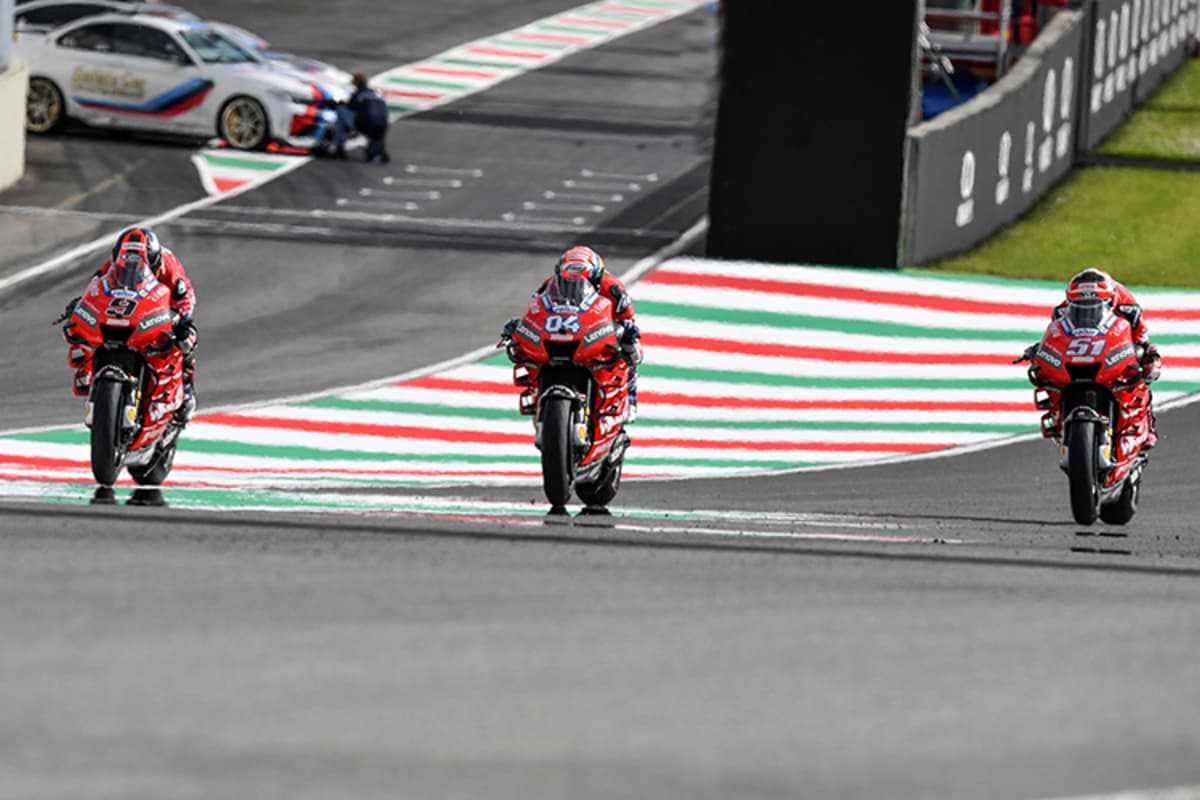 Ducati-Demofahrt gestern in Mugello: Petrucci (9) vor Dovizioso (04) und Pirro (51)