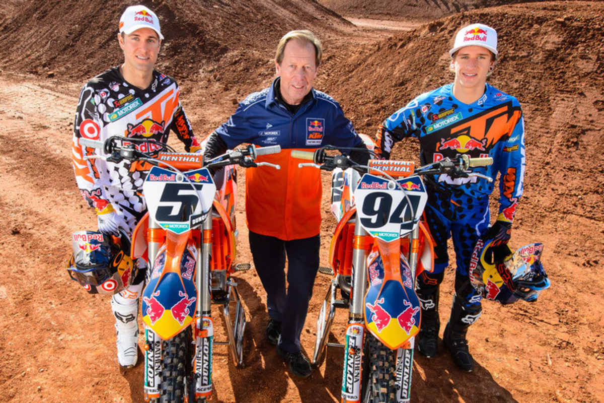 Roger De Coster (Mitte) begleitete Dungey zehn Jahre lang, 2014 startete Ken Roczen ebenfalls für das Team Red Bull KTM