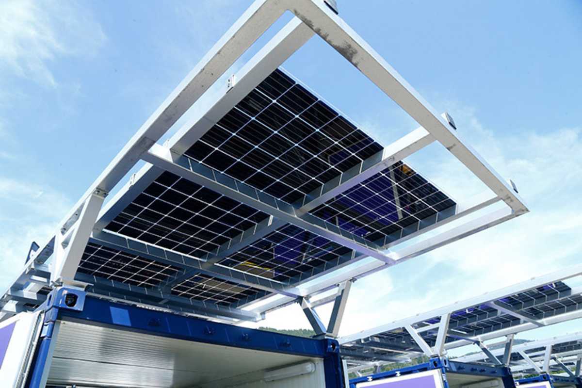 Solar-Panel-Attrappen: Strom erzeigen sie erst in Valencia im November 