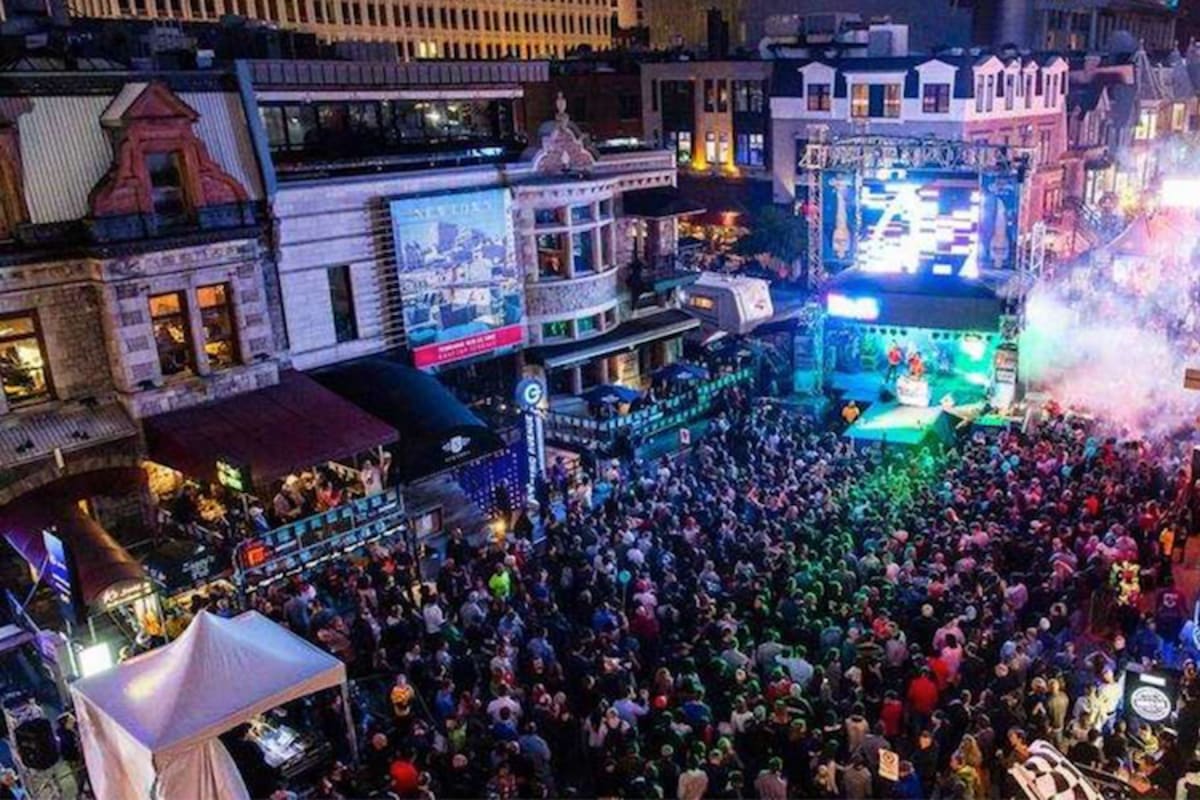 Party an der Crescent Street