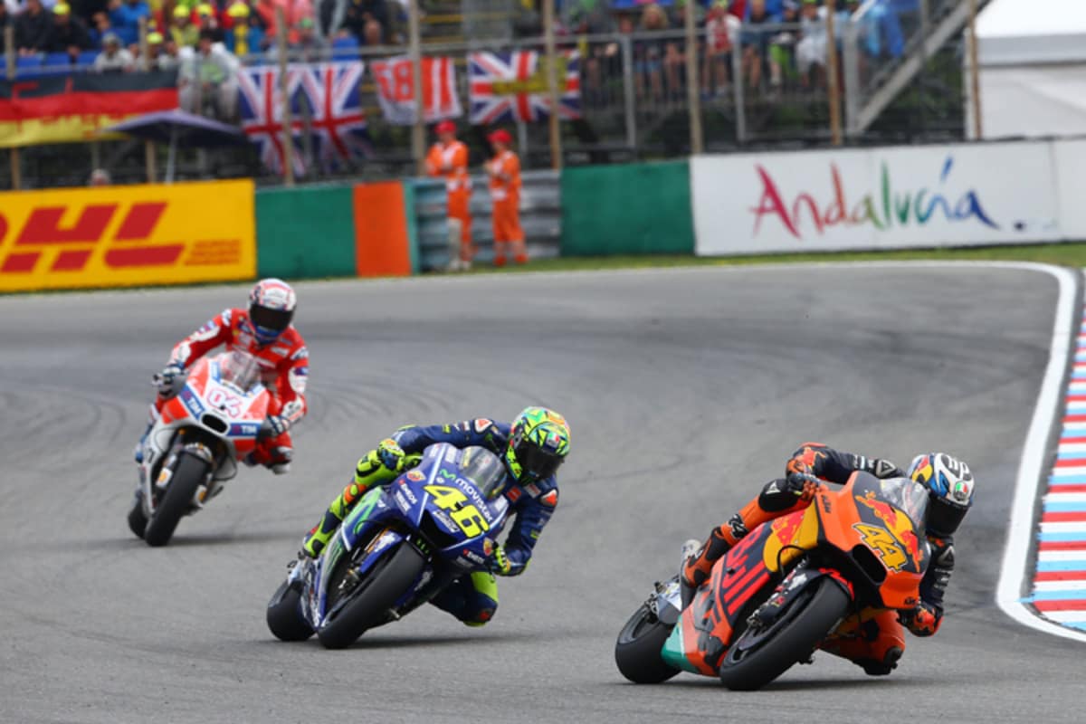 Das wär was beim KTM-Heimspiel: Pol Espargaró vor Rossi und Dovizioso