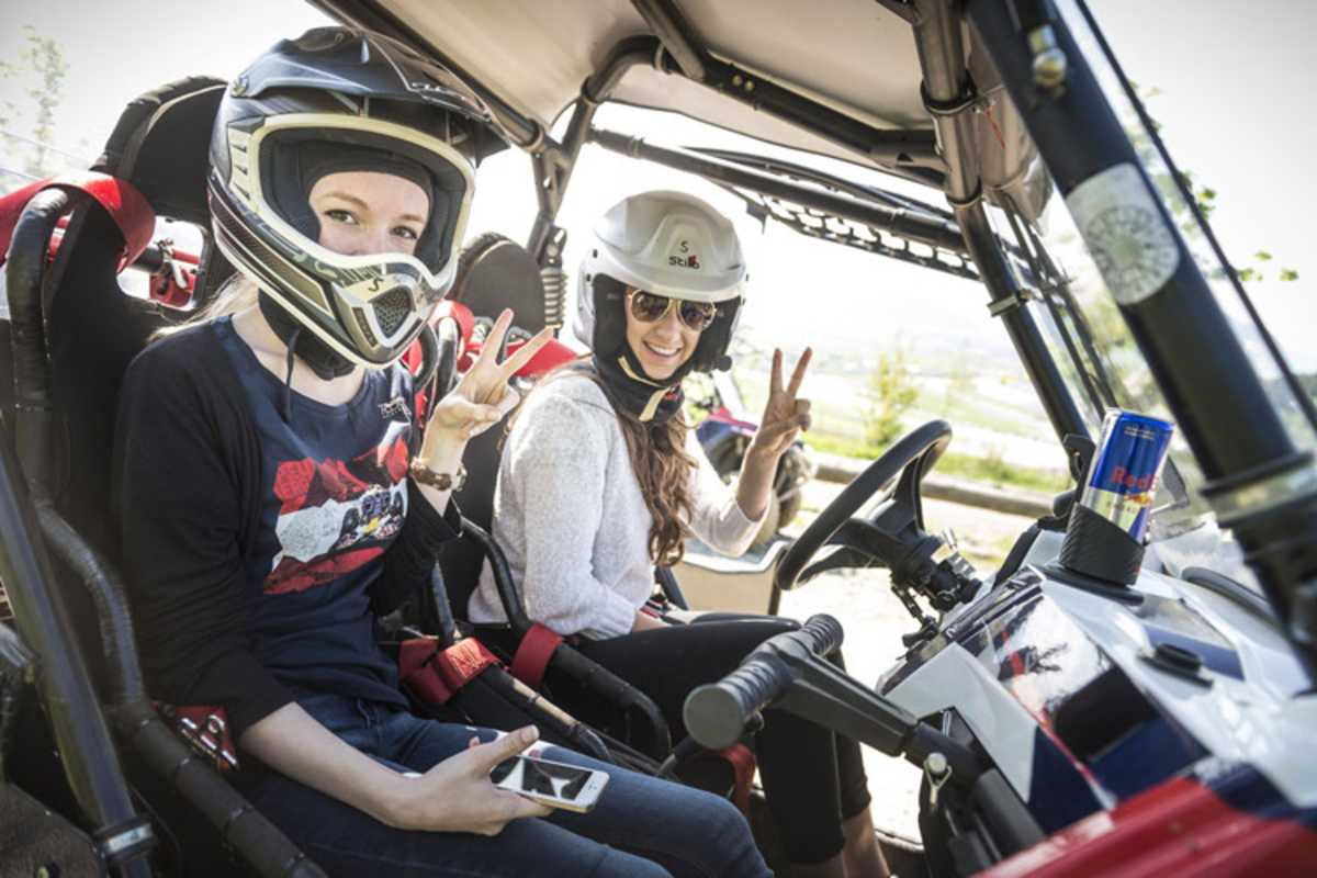 Die Formula Unas gaben im Buggy Gas...