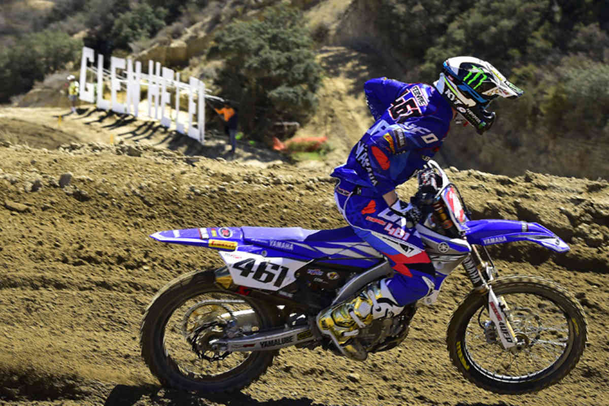 Febvre fährt elegant und geschmeidig, sein Fahrstil erinnert an den von Stefan Everts