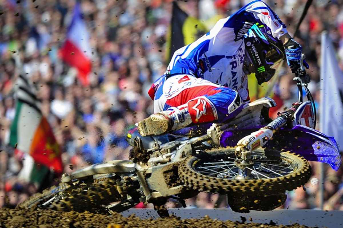 Romain Febvre gewann beide Läufe beim MXoN in Ernée und trug wesentlich zum Titelgewinn der Franzosen bei