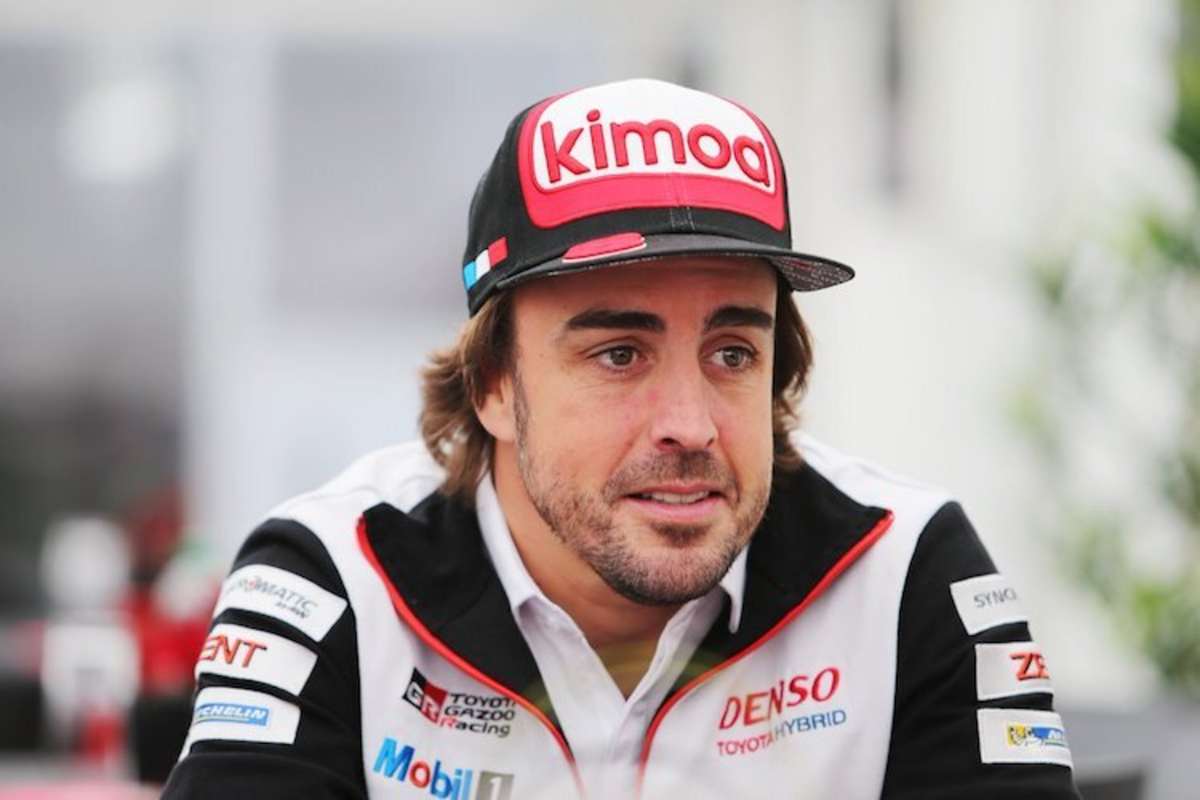 Fernando Alonso trainiert schon wieder auf dem Bike