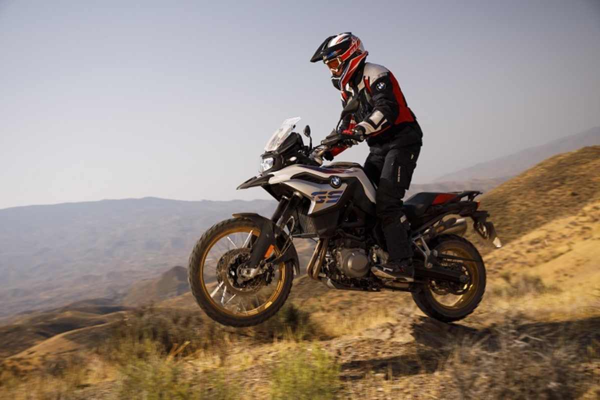 Mit der BMW F 850 soll man nicht nur abheben, sondern danach ohne Bruch auch wieder landen können