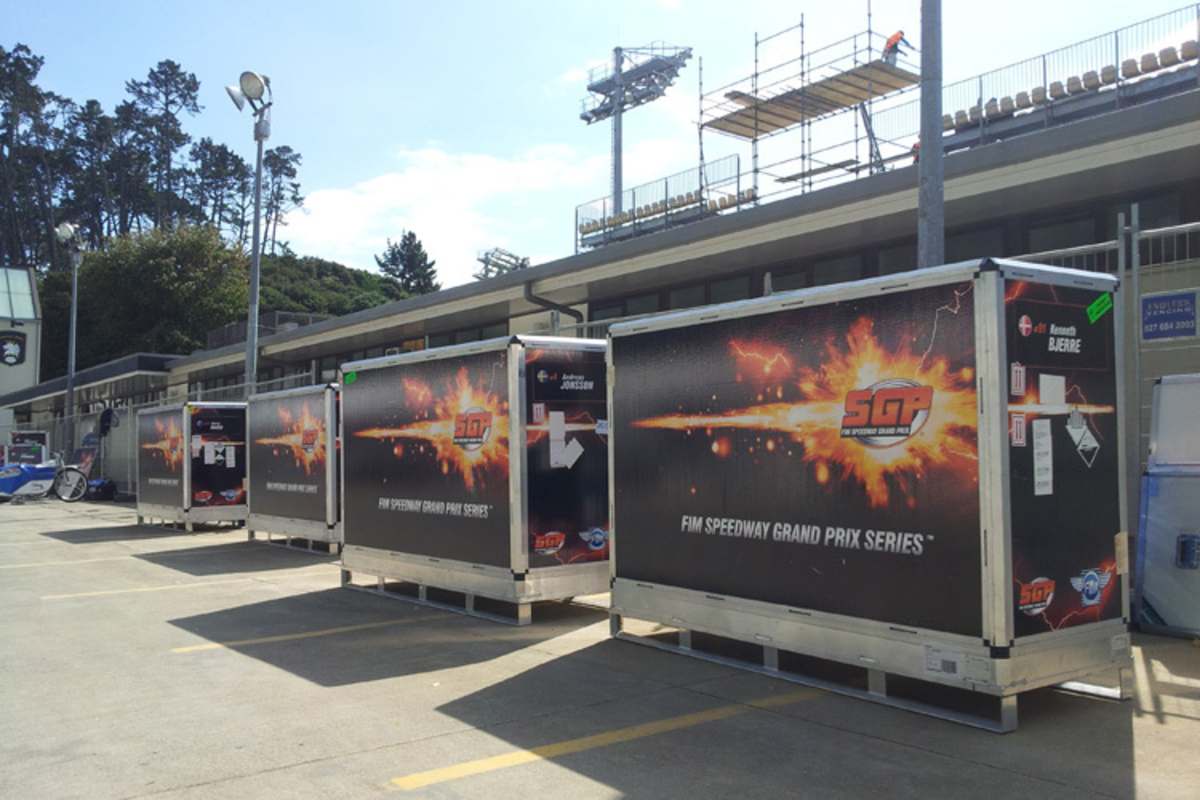 In solchen Kisten wurde das gesamte Material nach Neuseeland gebracht