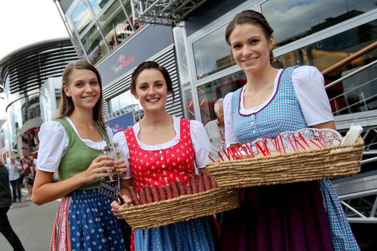 Die Formel-1-Stars wurden mit Köstlichkeiten aus dem Fahrerlager verwöhnt