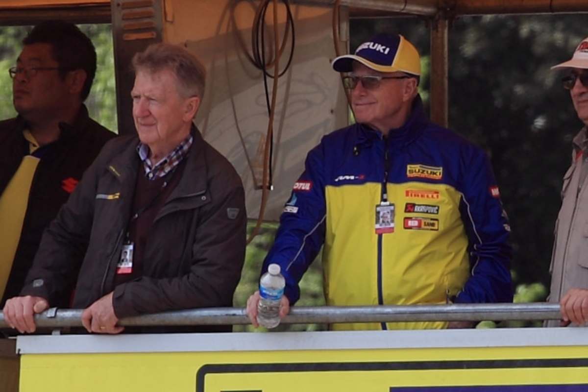 Sylvain Geboers verfolgt die Rennen von der Box aus