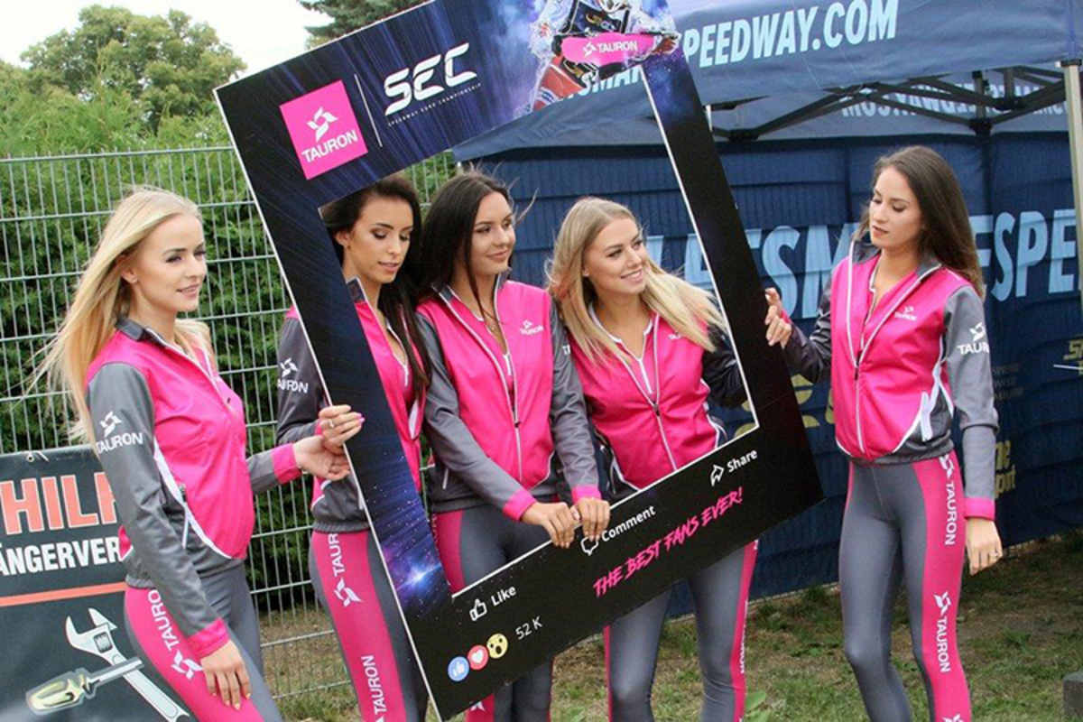 Sehr beliebt: Die Girls des Hauptsponsors