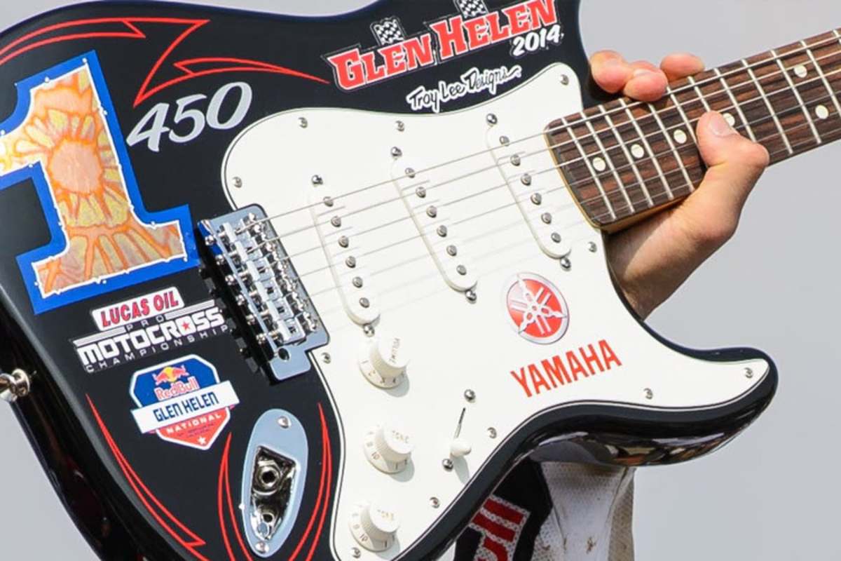 Das ist Amerika! Gitarren statt Siegerkranz