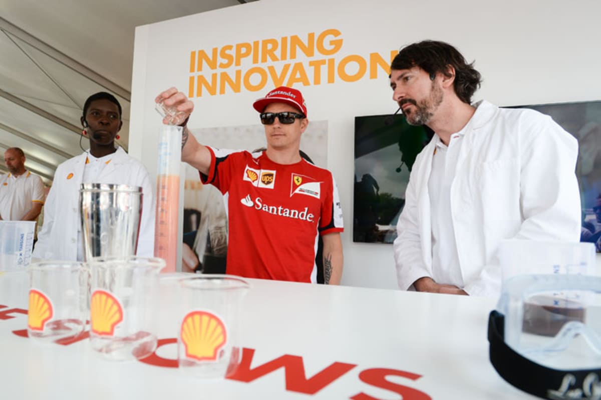 Natürlich durfte auch ein Besuch am Shell-Stand nicht fehlen