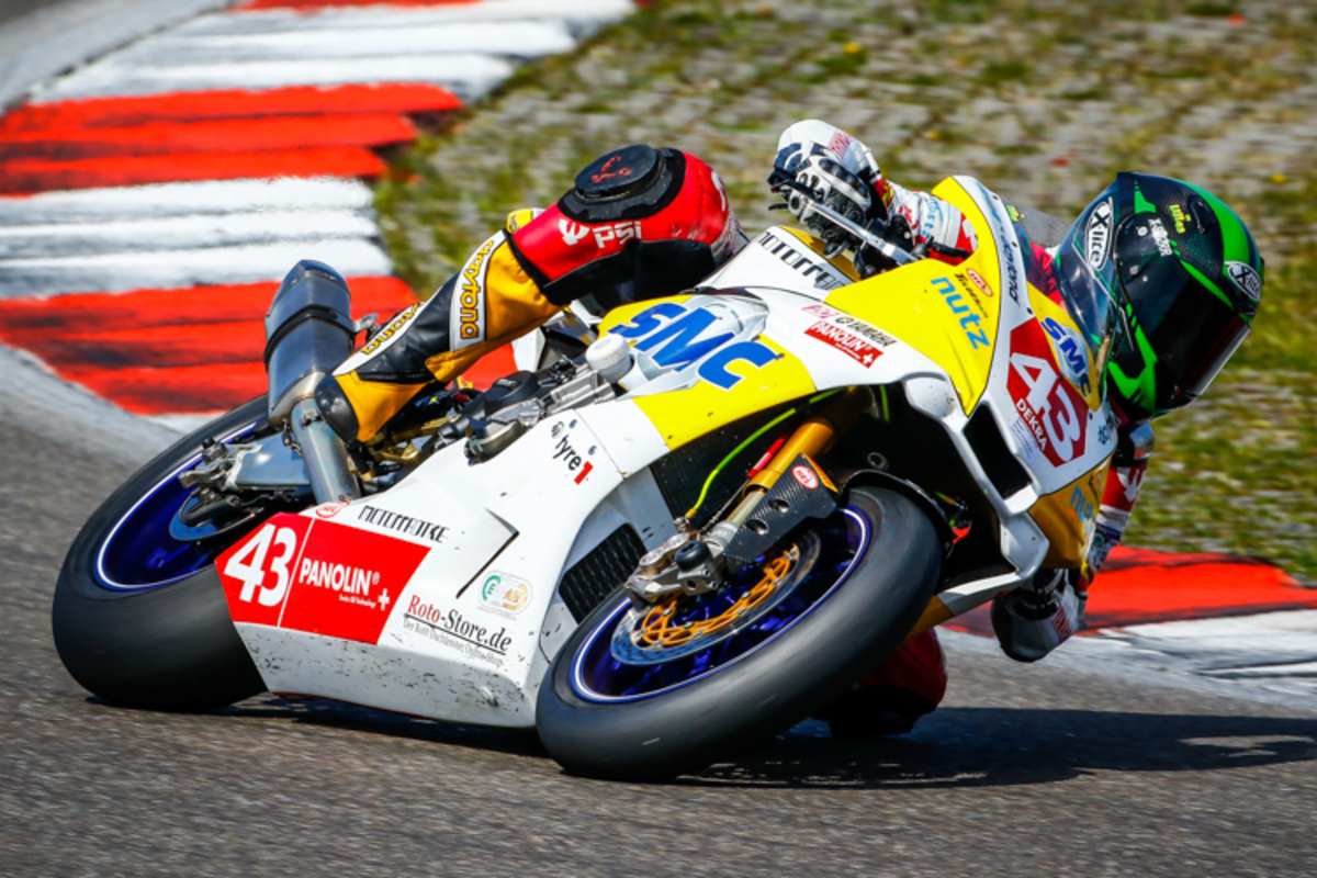 Luca Grünwald feiert Sieg am Nürburgring