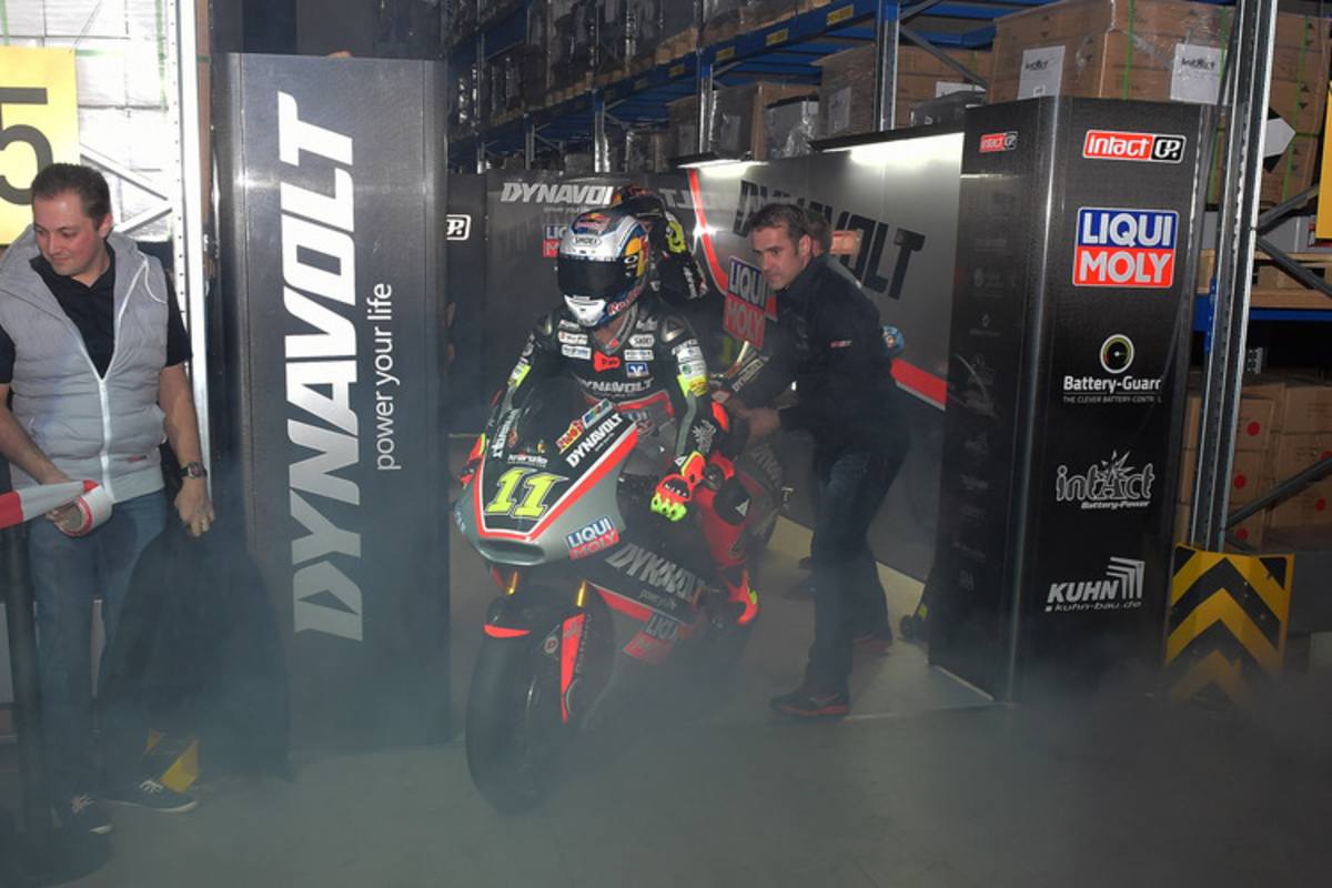 Sandro Cortese rollte gestern mit seiner Kalex Richtung Bühne