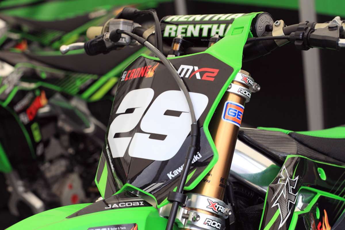 Henry Jacobi trägt die Startnummer 29