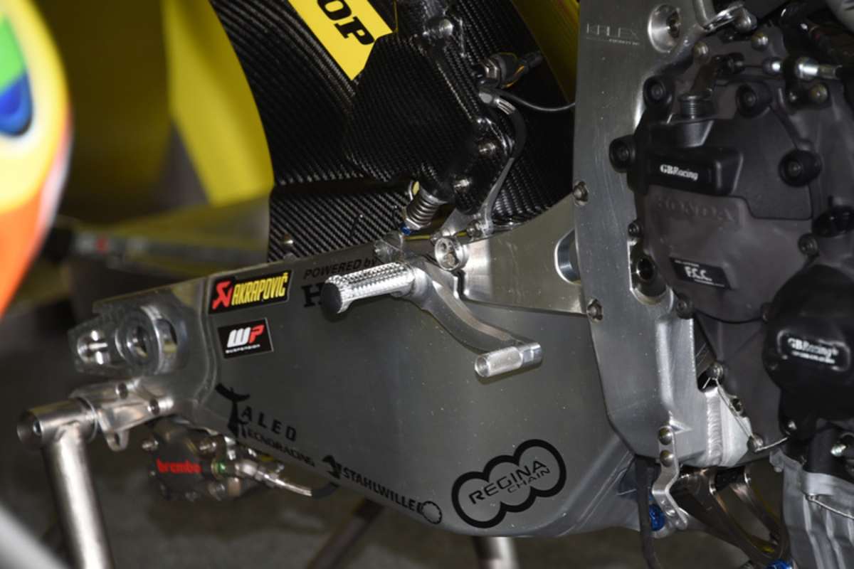 Die 2015-Schwinge von Kalex bei Alex Rins (Paginas Amarillas Pons Team)