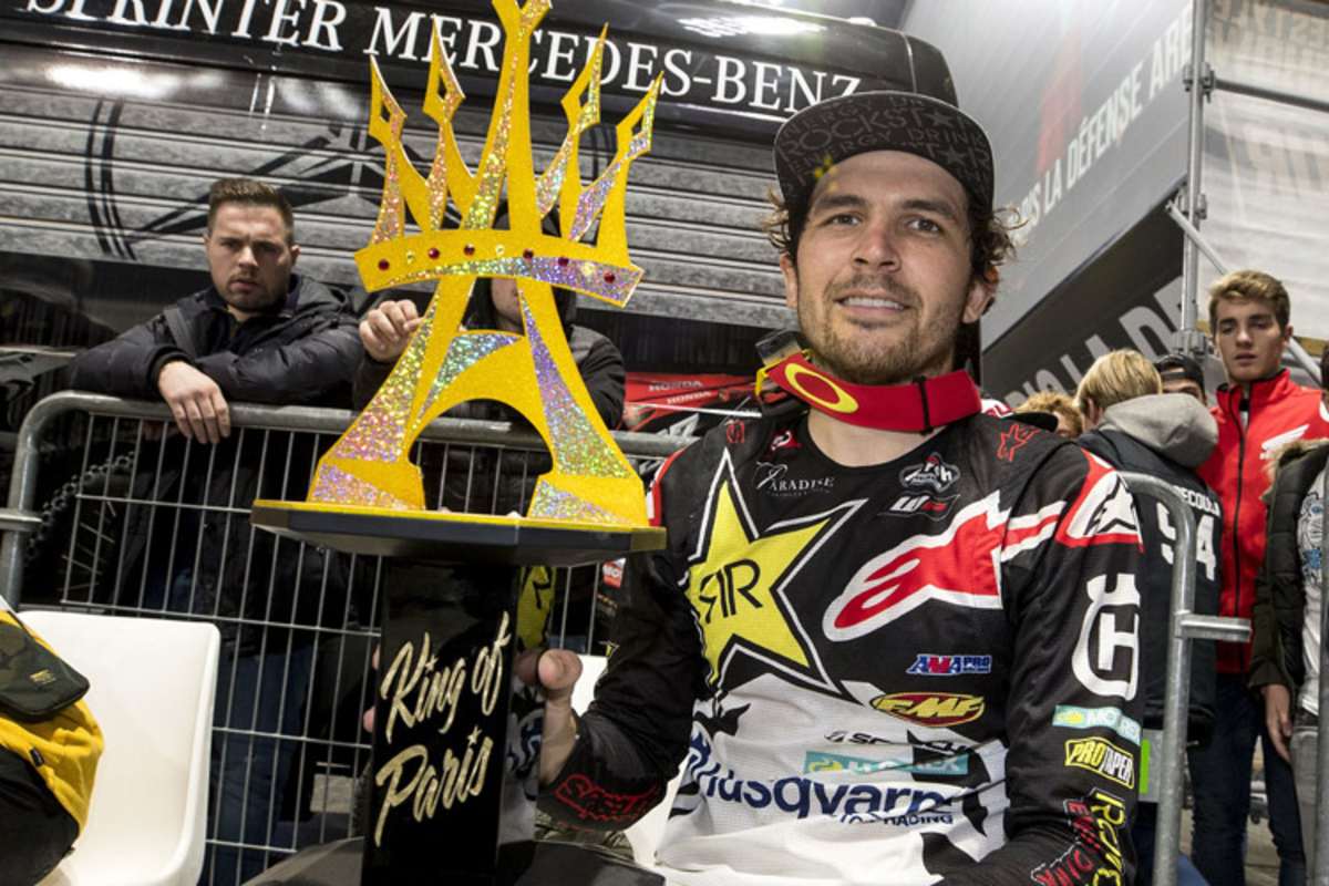 Jason Anderson mit der Trophäe 'King of Paris'