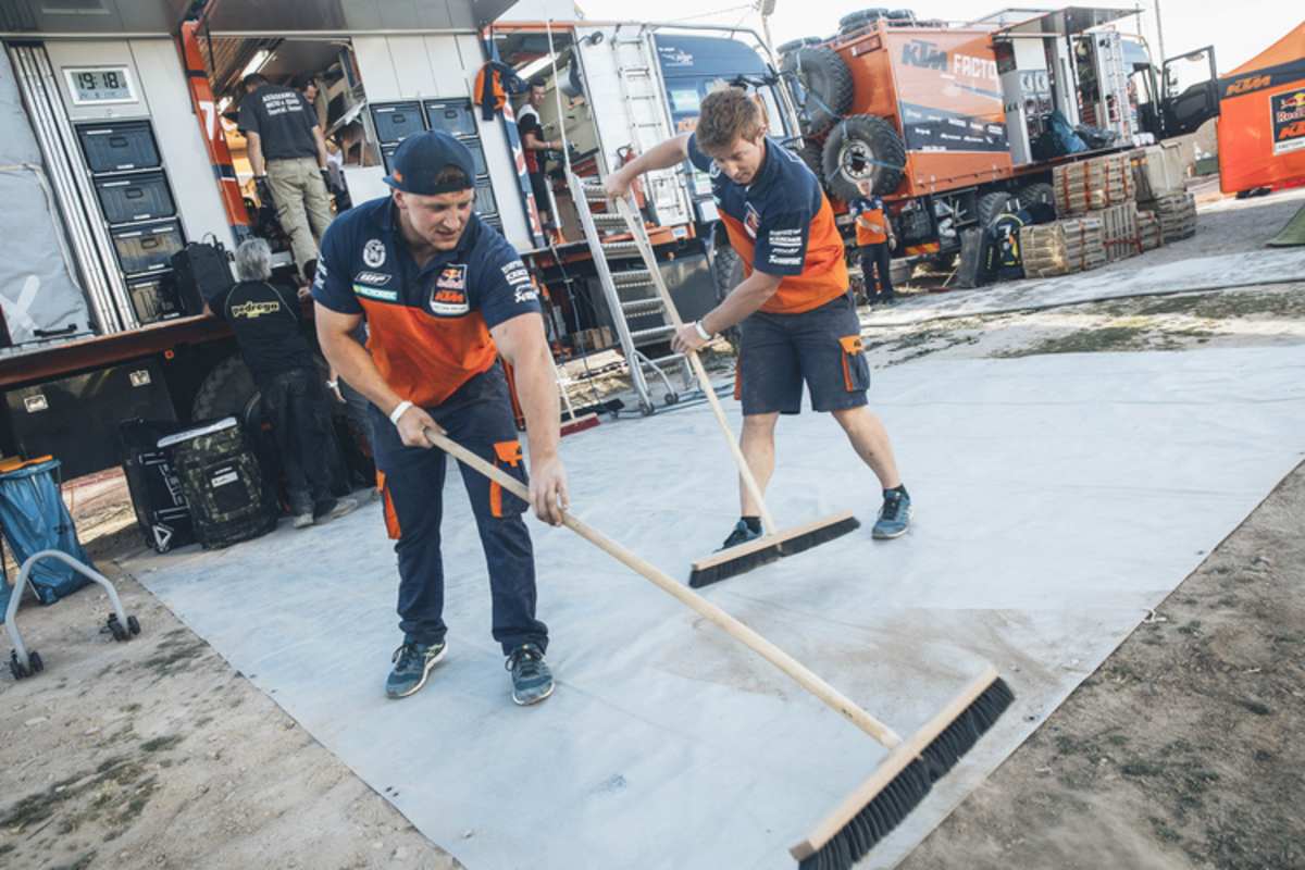 Dakar: Das Red Bull KTM-Team leistet saubere Arbeit