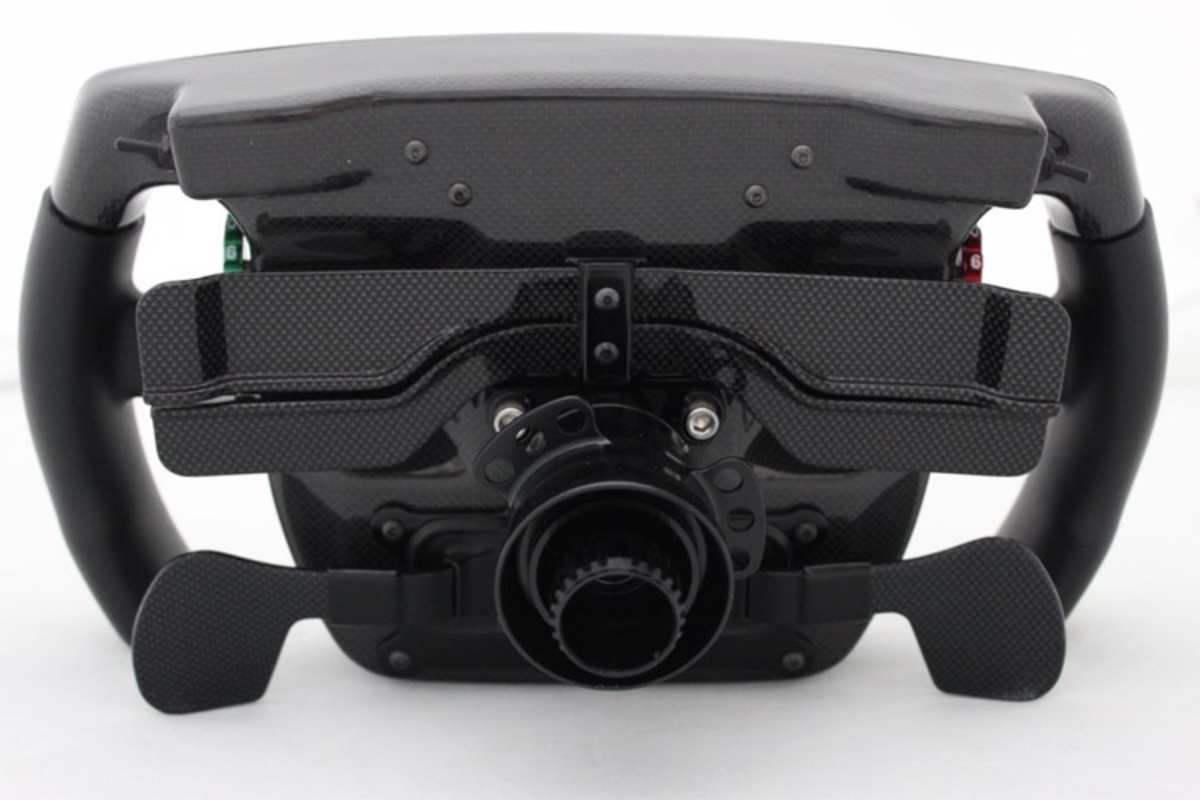 Das Lenkrad von hinten