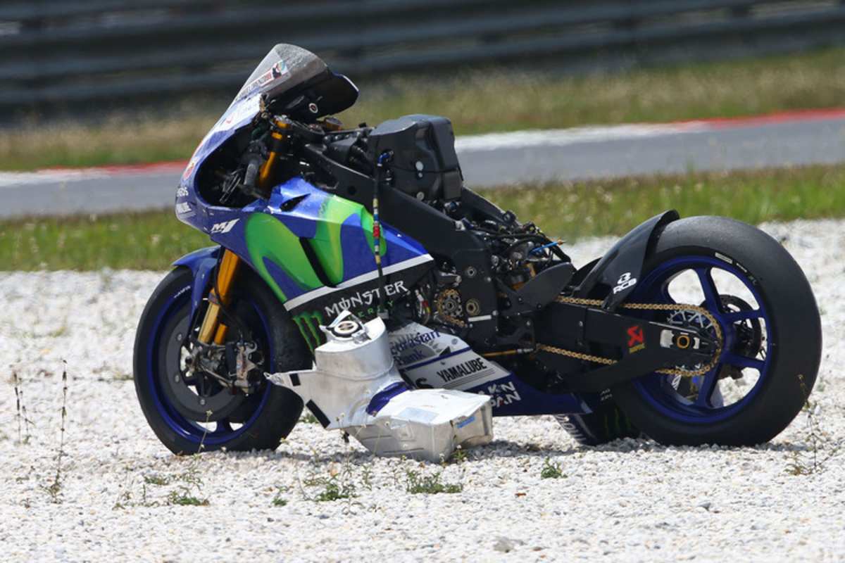 Die Werks-Yamaha von Lorenzo wurde ziemlich ramponiert
