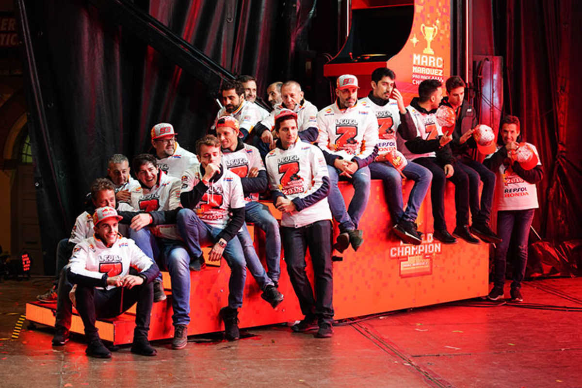 Auch das siegreiche Team der #93 durfte sich feiern lassen