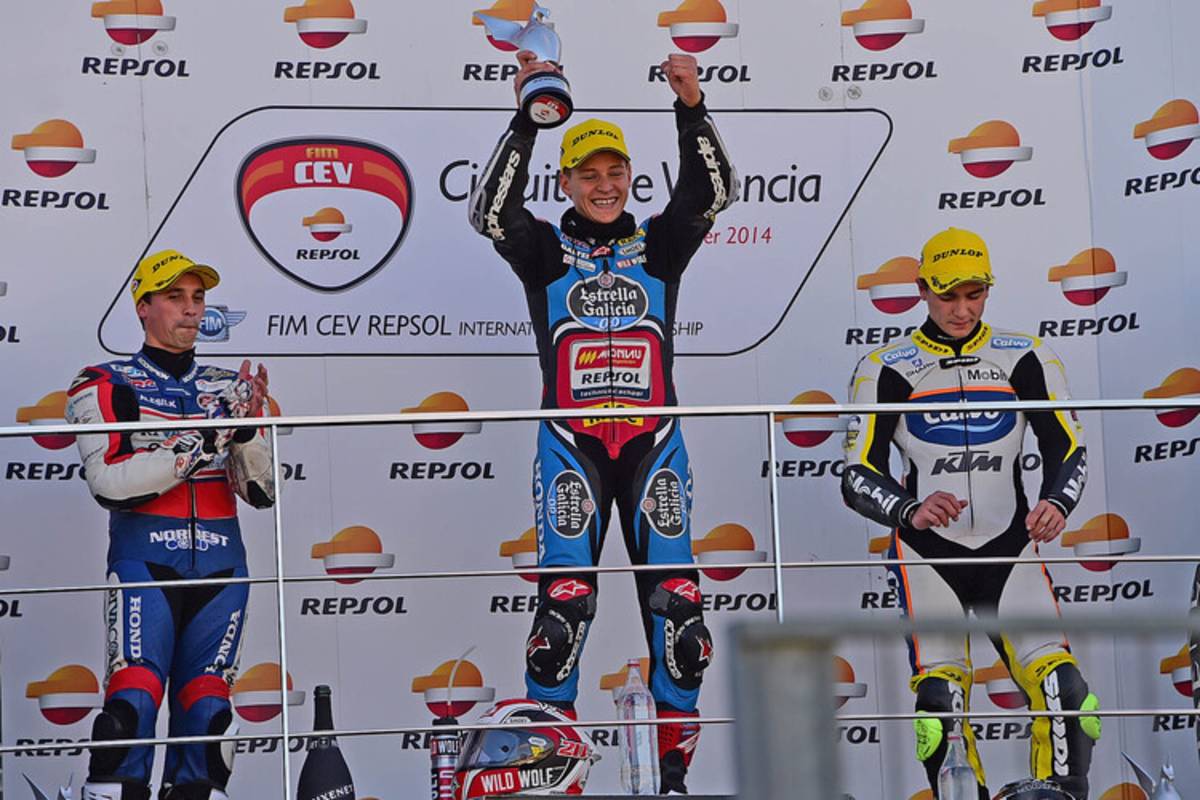 Schon 2014 besiegte er in der Spanischen Meisterschaft WM-Piloten wie Alexis Masbou