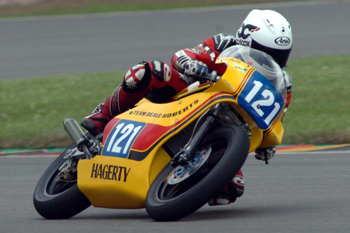 Mike Edwards gewann beide ICGP-Läufe der Klasse bis 350ccm