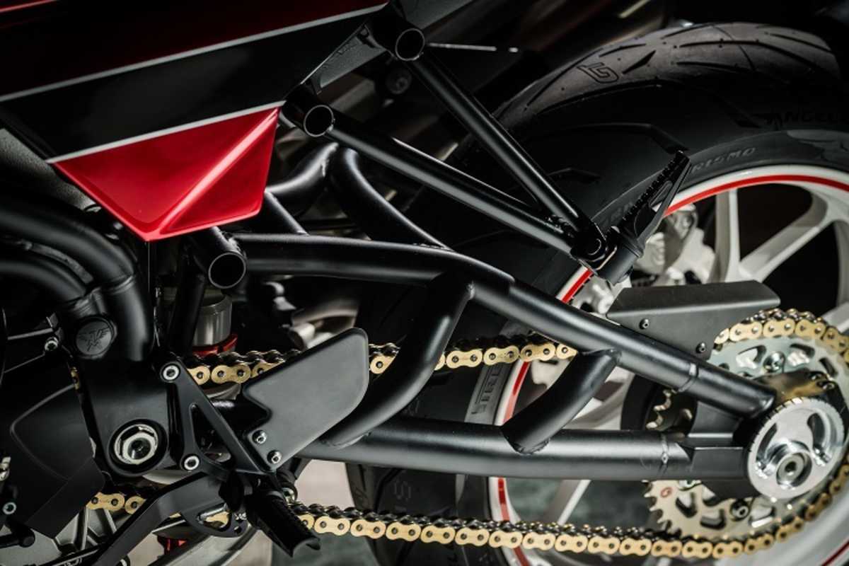 Nicht nur der Rahmen, auch die Schwinge ist eine Gitterrohr-Konstruktion