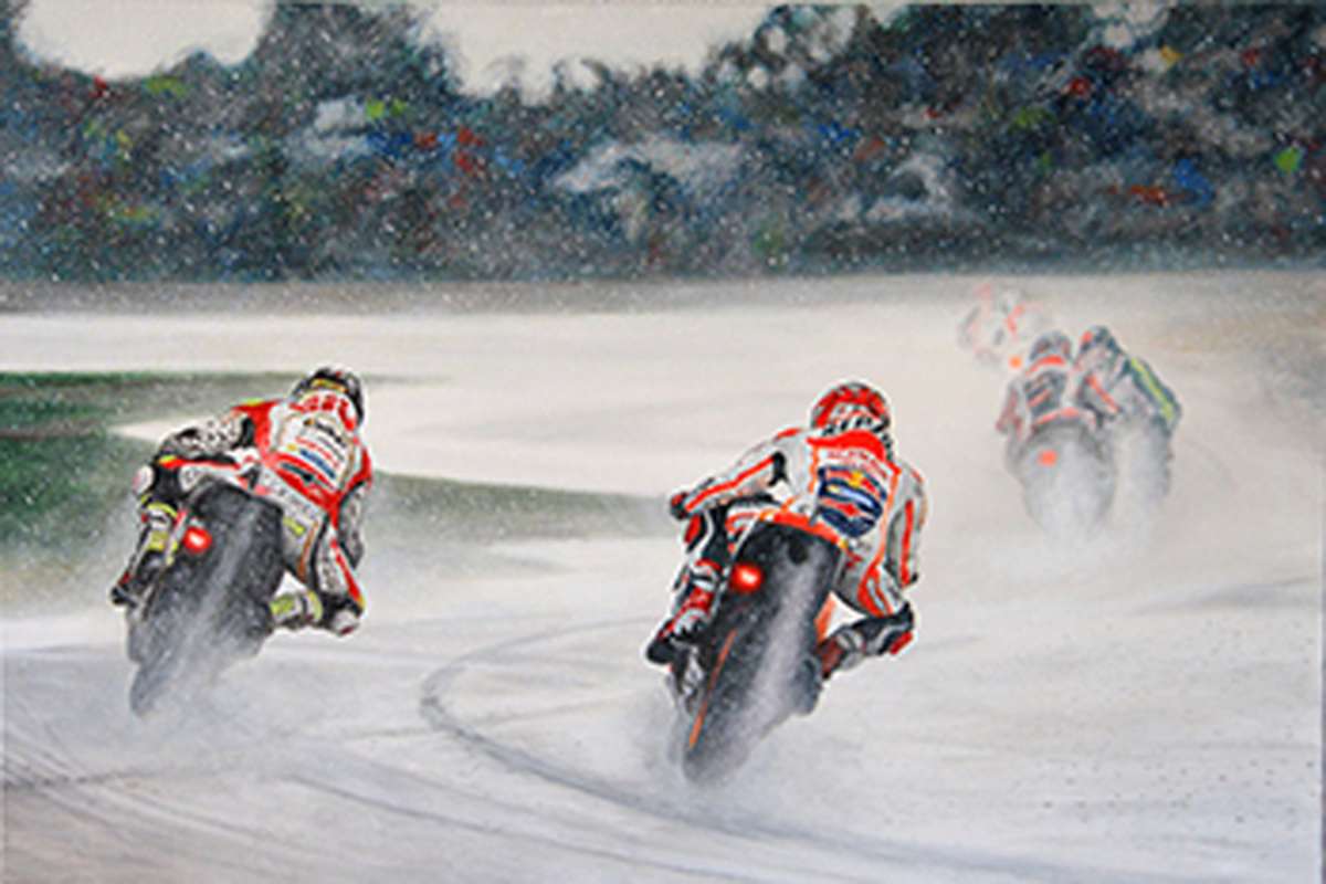 Gezeigt werden 18 Fotos und Bilder – ein Motiv für jedes Rennwochenende im vergangenen Jahr